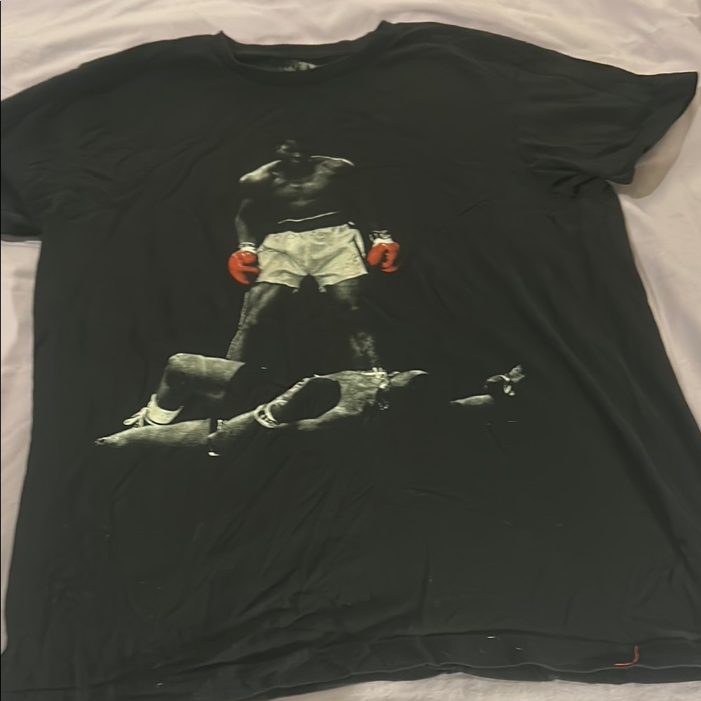 ALI Black Graphic Tee